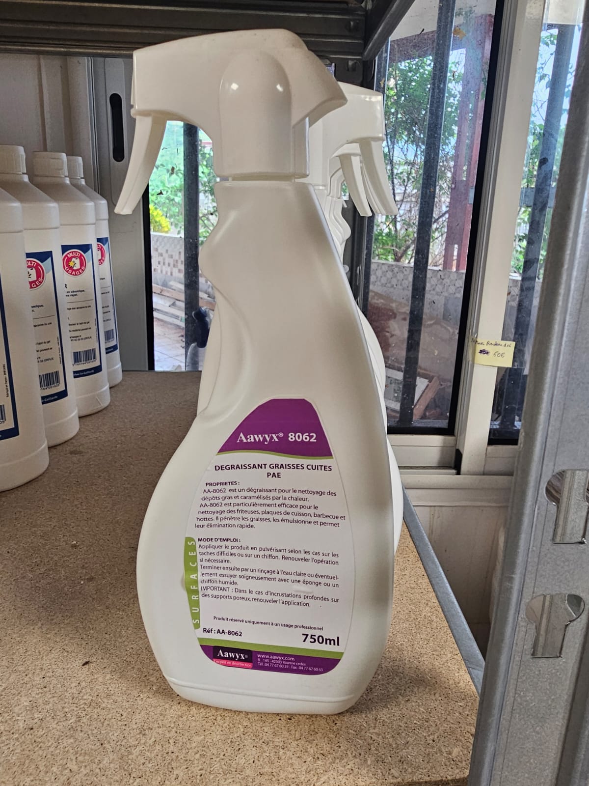 Dégraissant Graisse Cuite – Puissance et Efficacité contre les Graisses Tenaces