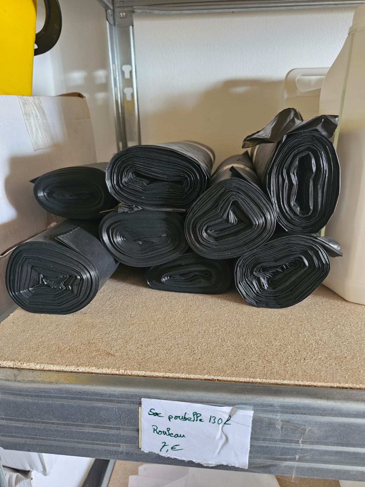 Sacs Poubelle – Résistants et Pratiques pour une Gestion des Déchets Facile