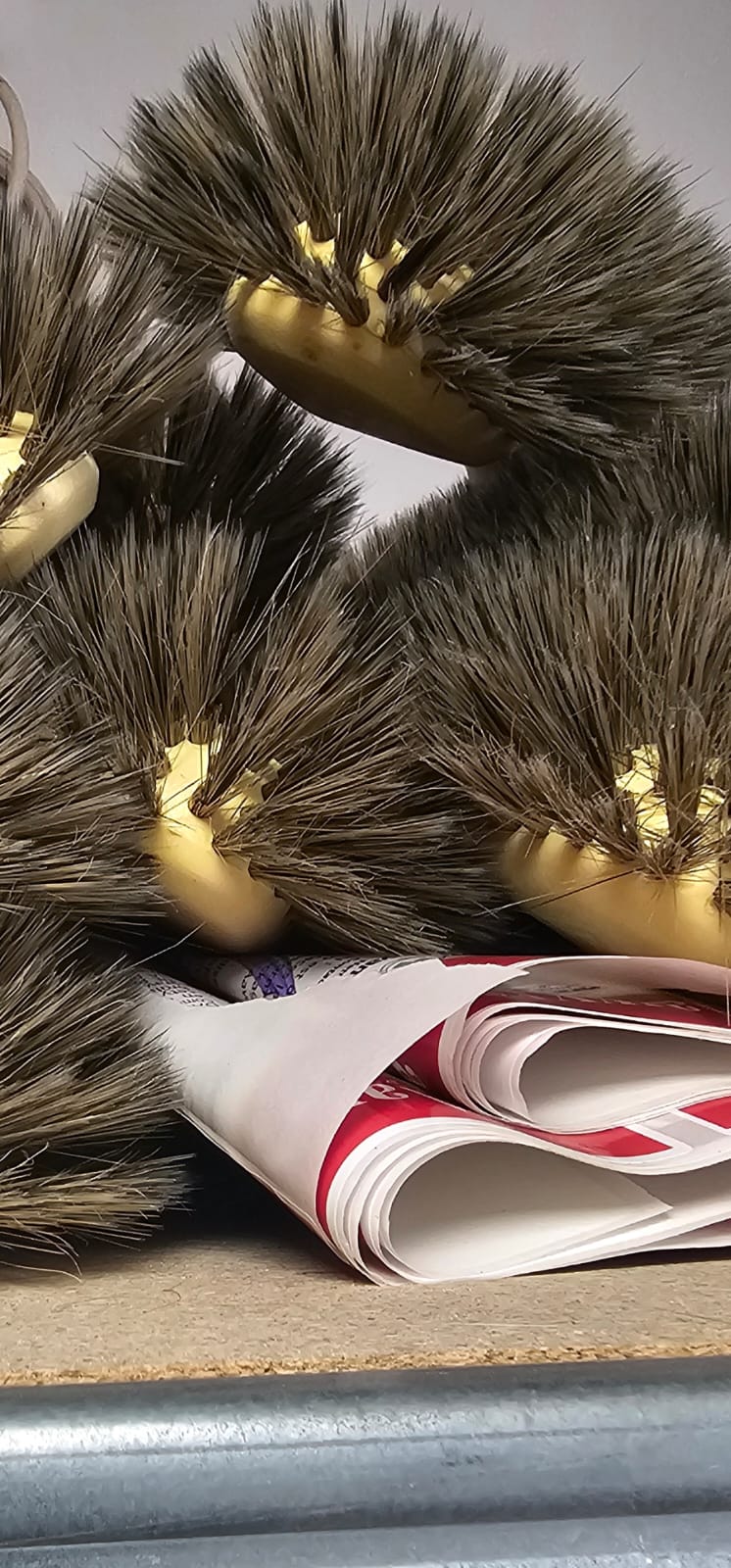 Balai Tête de Loup – Idéal pour les Zones Difficiles d’Accès 🧹✨