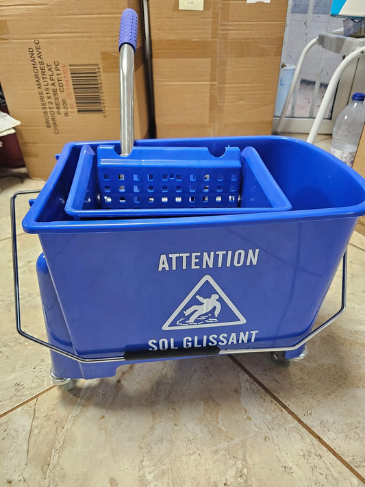 Seau à Roulettes Bleu avec Presse à Plat – Confort et Efficacité 💧✨